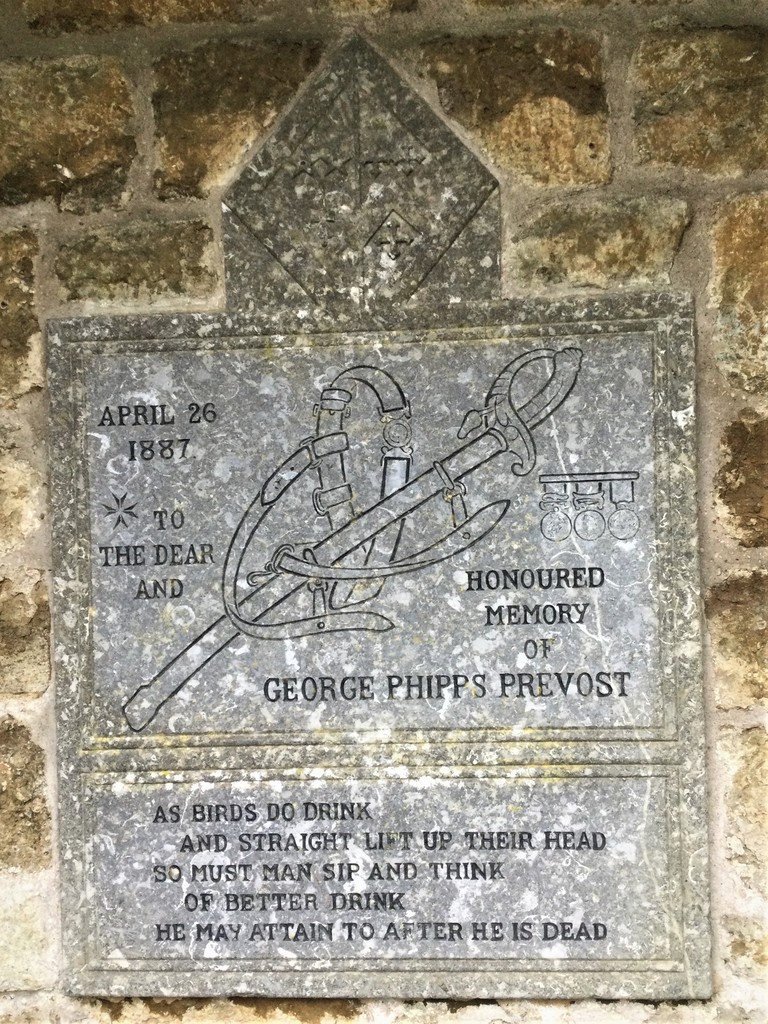 Close-up of the drinking fountain inscription